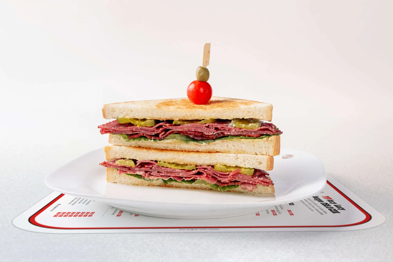 Pastrami sendvič